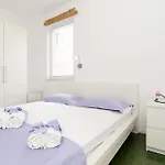 Apartment Lele *